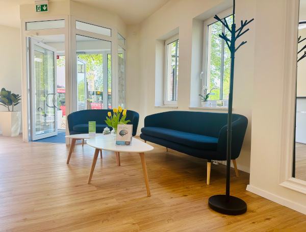 Sitzbereich beim Hörakustiker in Dresden